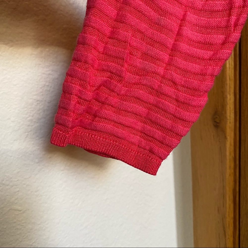 LOFT • Beautiful Lipstick Pink Subtle Stripe Top - Size M - Picture 7 of 14